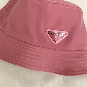 Pink Bucket Hat (size med)